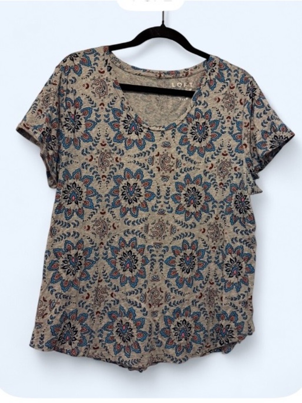 LOFT Beige Floral Medallion Short Sleeve Tee with Blue and Brown Accents